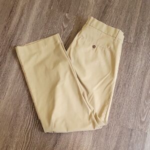 GAP Men's Khaki Chinos Relaxed Fit
